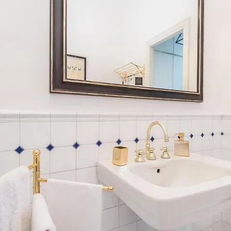 Luxury Spanish Steps Terrace Apartment *