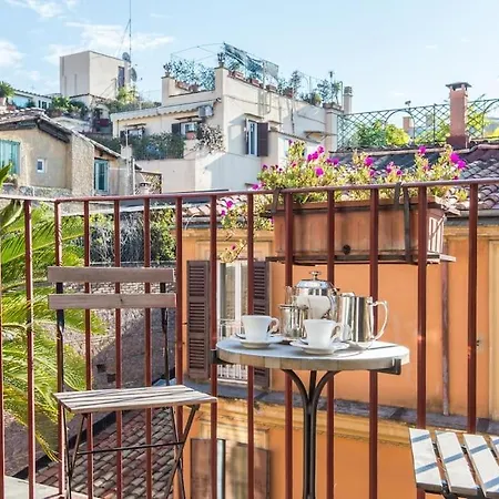 Luxury Spanish Steps Terrace Apartment Rome