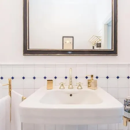 Luxury Spanish Steps Terrace Apartment *
